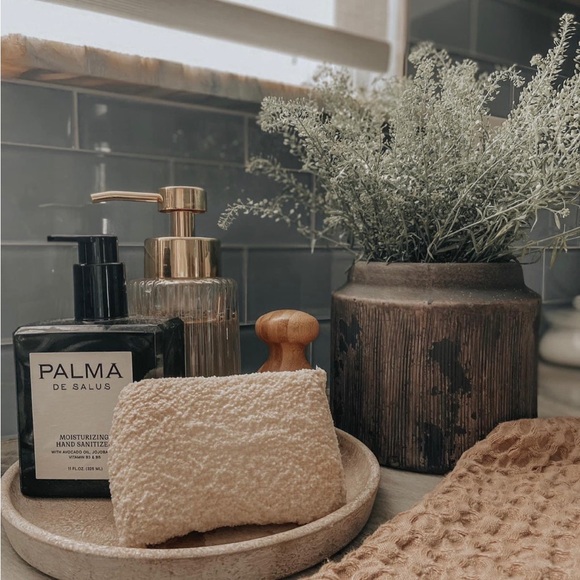 Better Homes & Gardens Alexander Planter - Picture 2 of 10